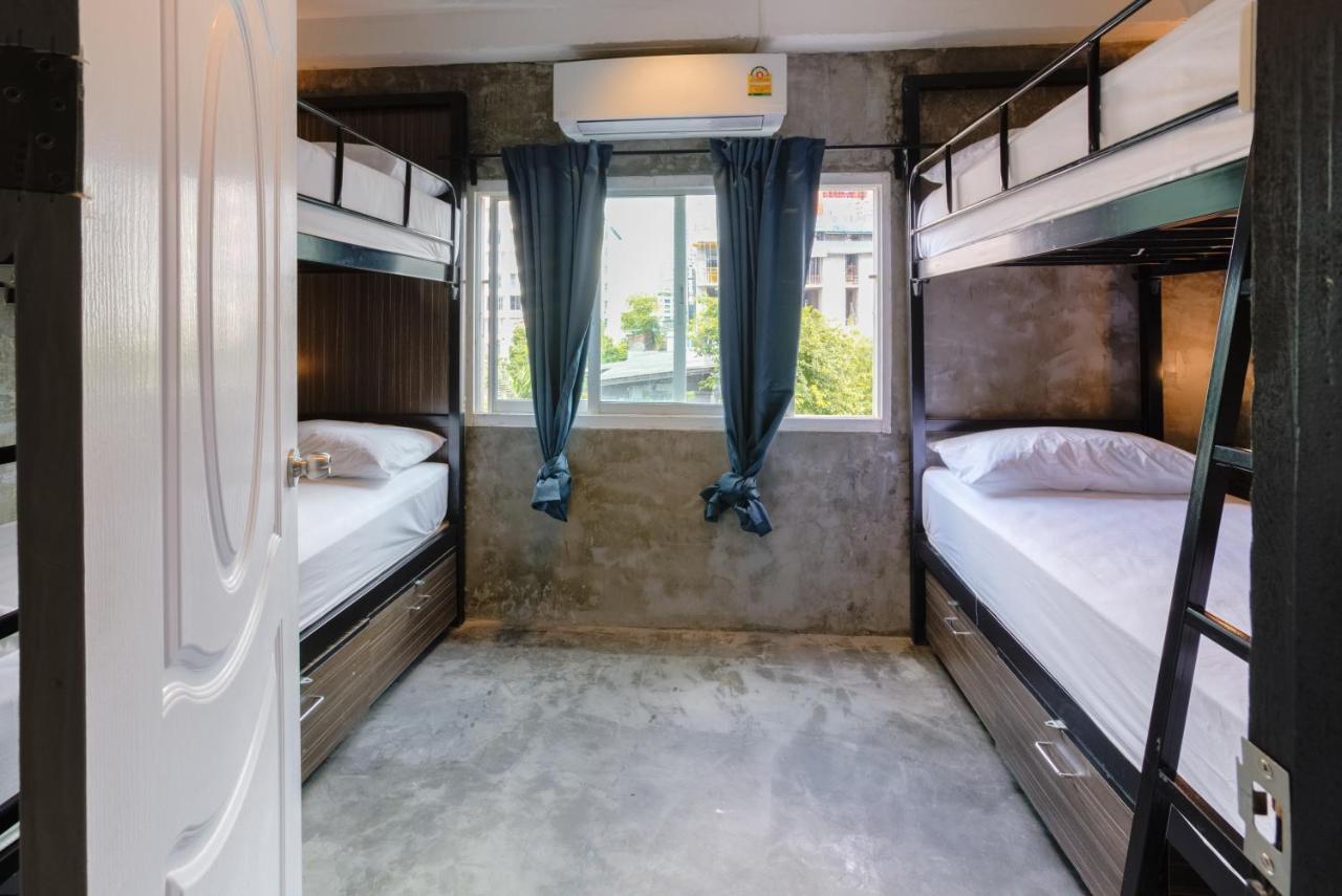 Hostel Revolution Asoke Bangkok Exteriér fotografie